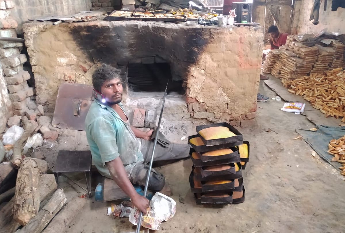 Inspiring Story of Handicapped Hiraman in Maharajganj
