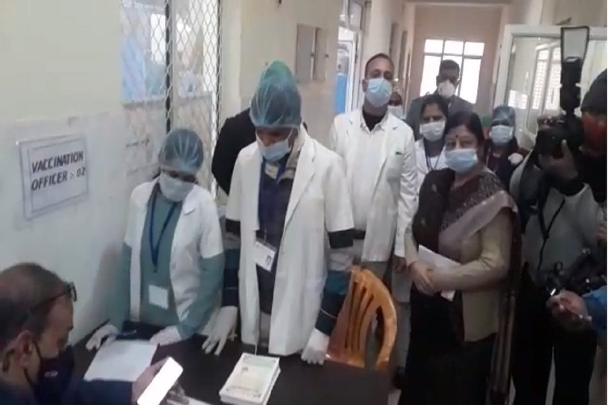 Meerut Corona Vaccination News: Meerut Corona vaccine news in hindi and vaccination started in seven hospital at the city