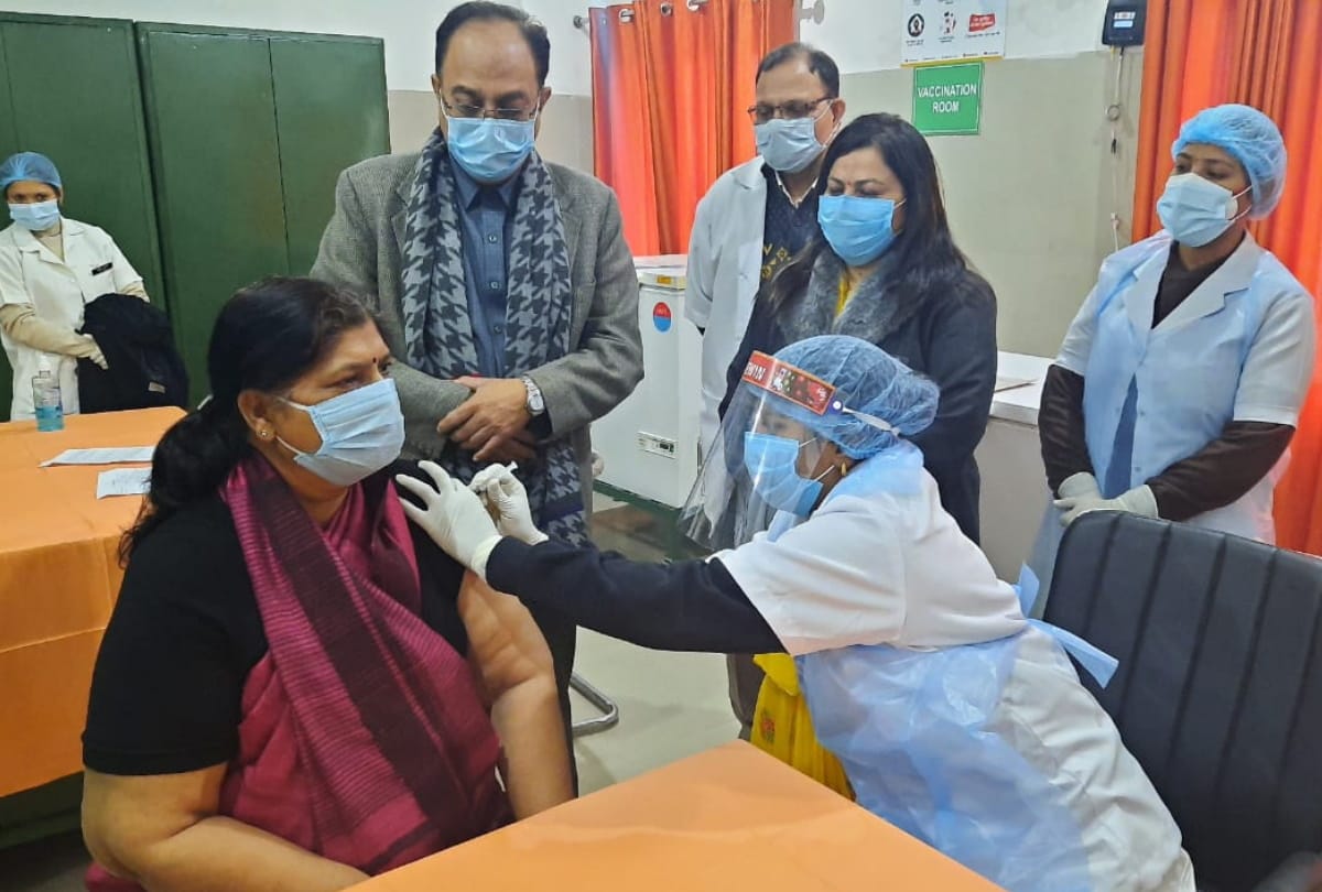 coronavirus vaccination starts today in all over india delhi noida gurugram gaziabad faridabad Uttar pradesh himachal pradesh uttarakhand chandigarh jammu kashmir and other states see photos
