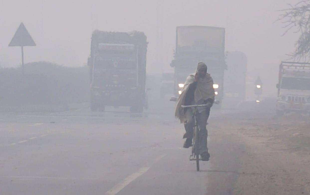 Visibility low, gorakhdham late