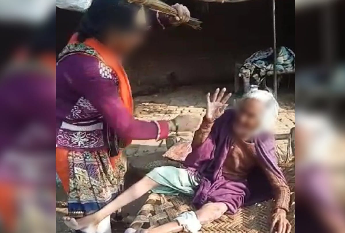 Agra UP News: woman brutally beating her mother in law in agra video goes viral