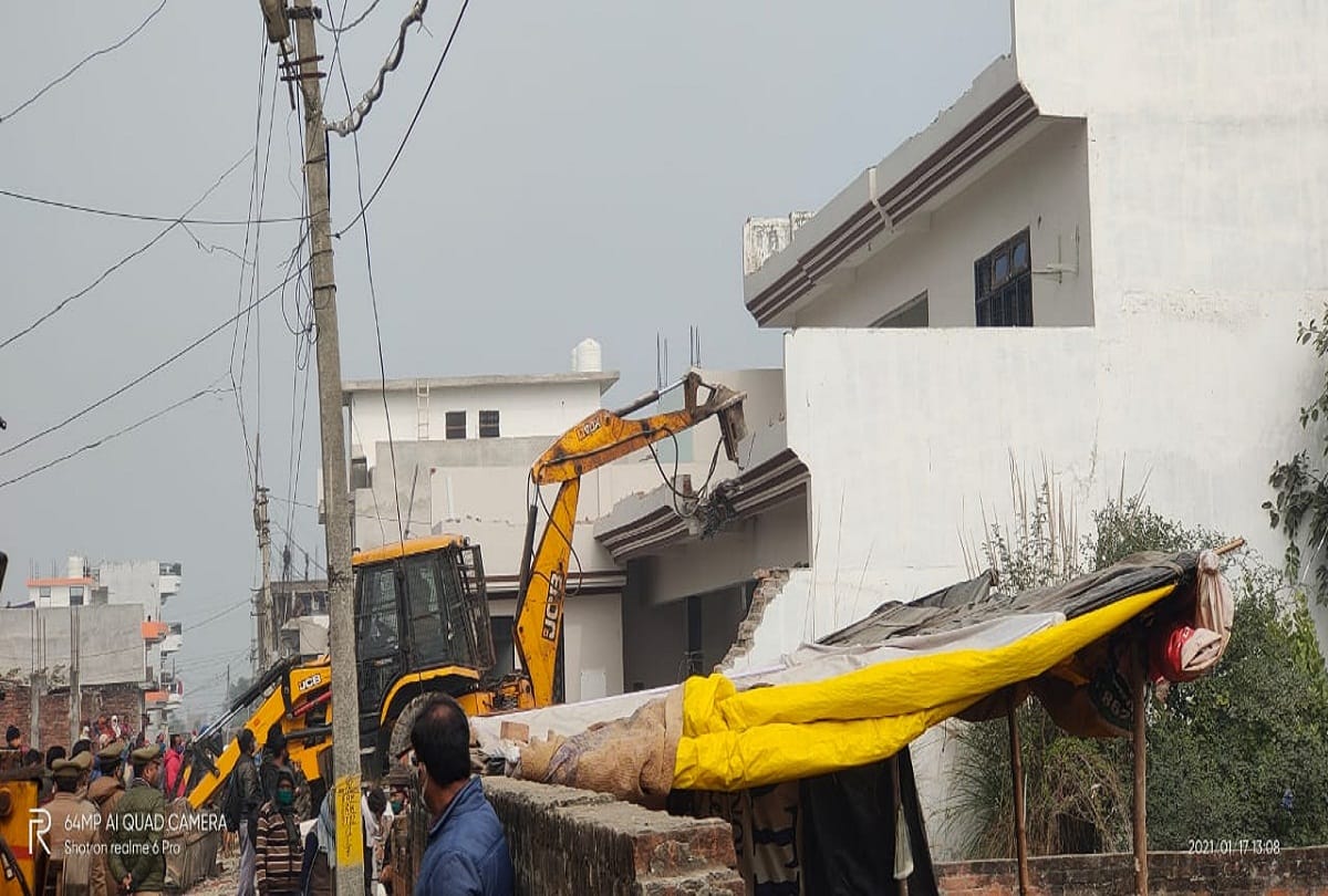 PDA demolishes house of Muhammad Muslim close to former MP Attik Ahmed