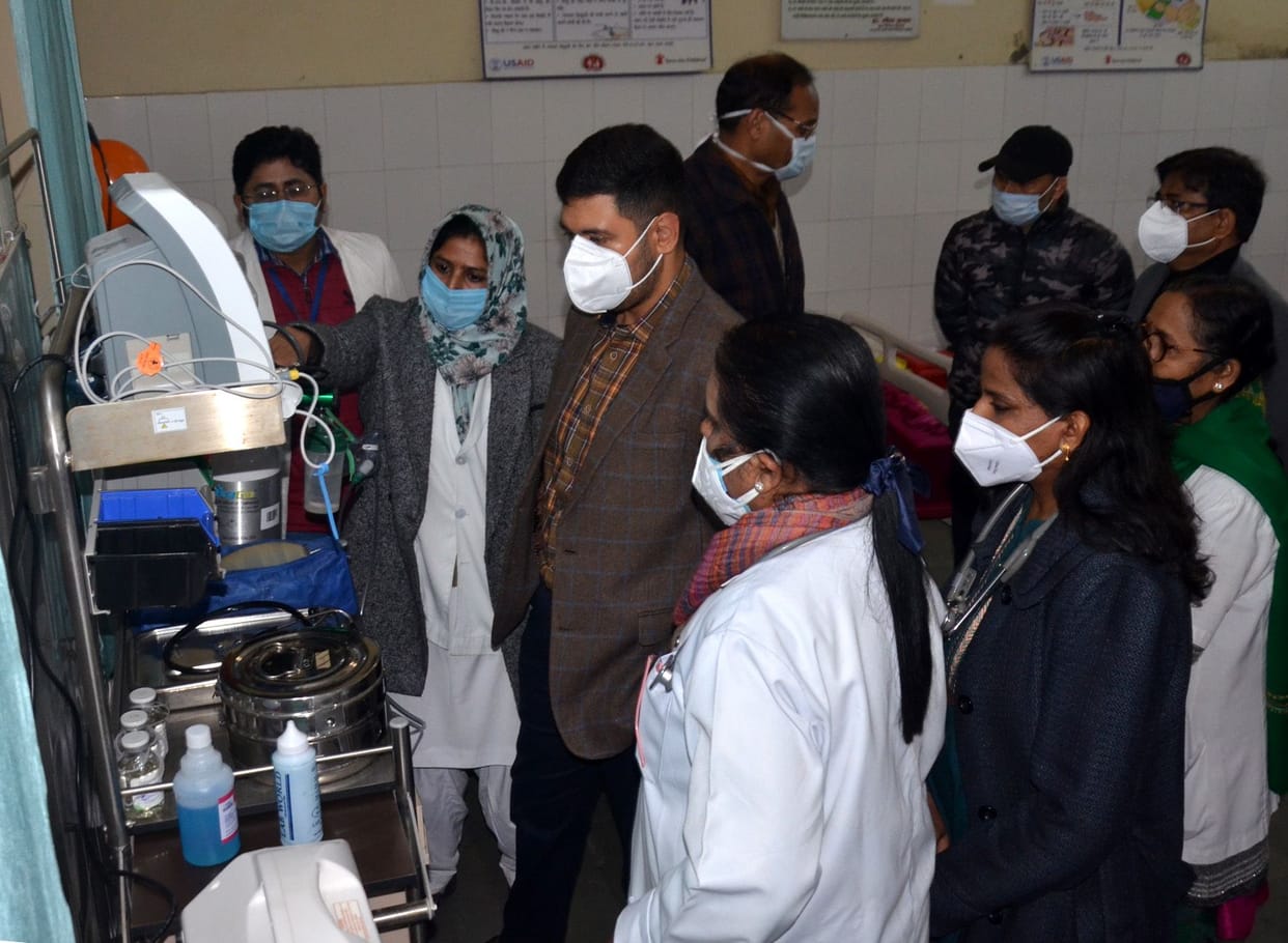 Corona started in four hospitals of the district