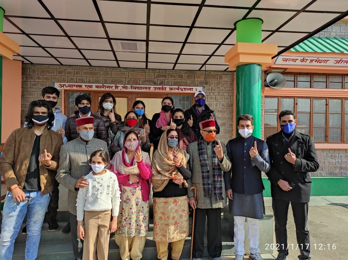 doomal family cast their vote