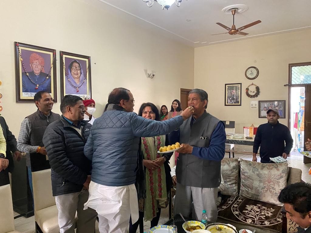 Political luminaries gathered in Chakradhari temple