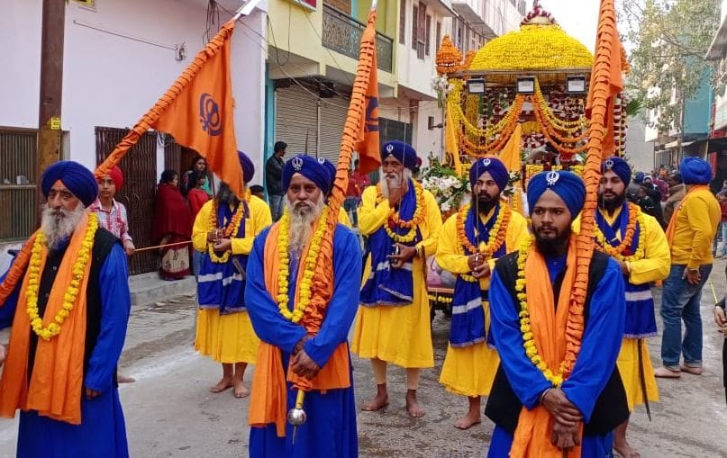 Procession started on the festival of Guru Gobind Singh
