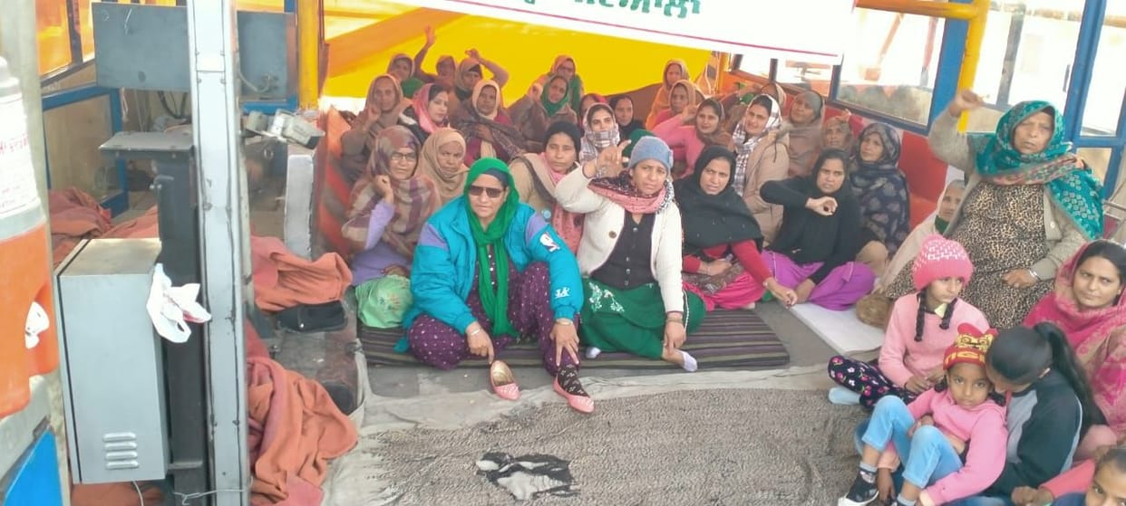 Women protest at toll plaza