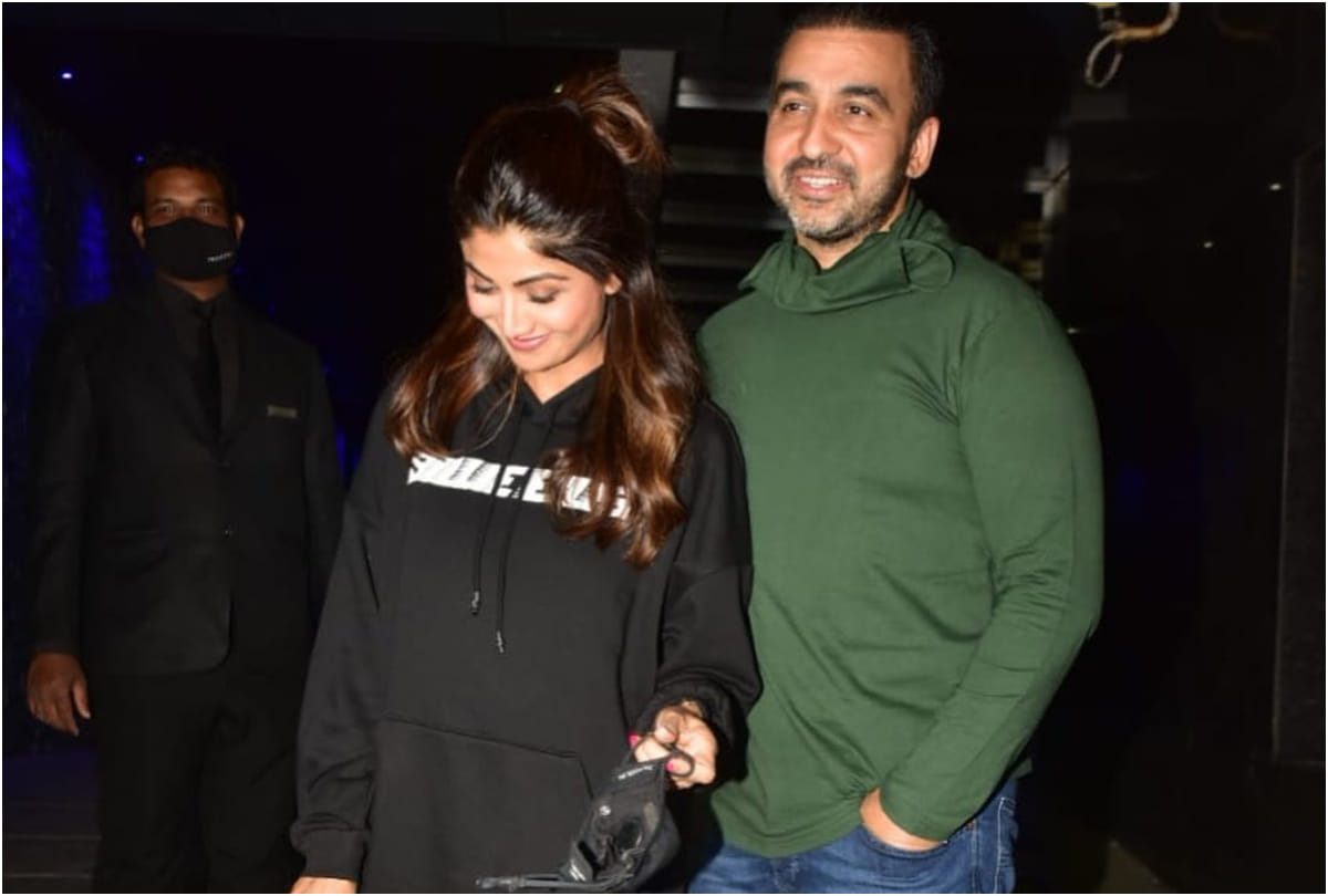Shilpa Shetty buys swanky new Mercedes Benz V-Class worth Rs 71.10 lakh. See pics