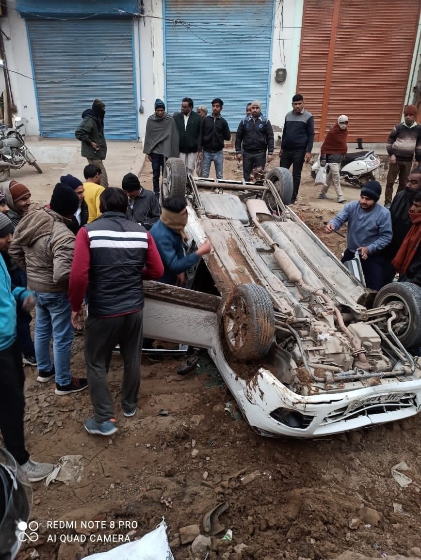 Uncontrolled car overturned on bumpy Rohtak road
