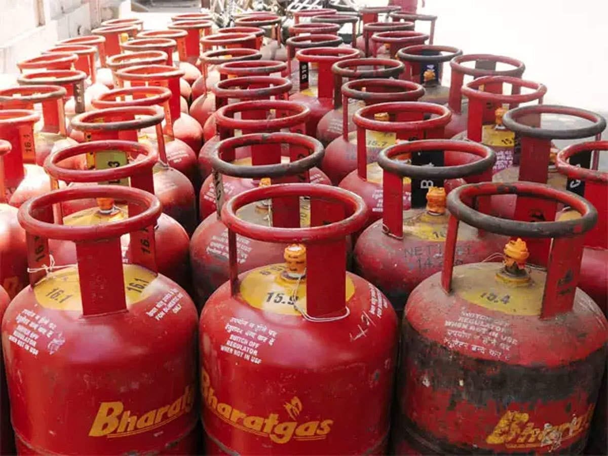 Budget of kitchen spoiled due to increase in gas cylinder price