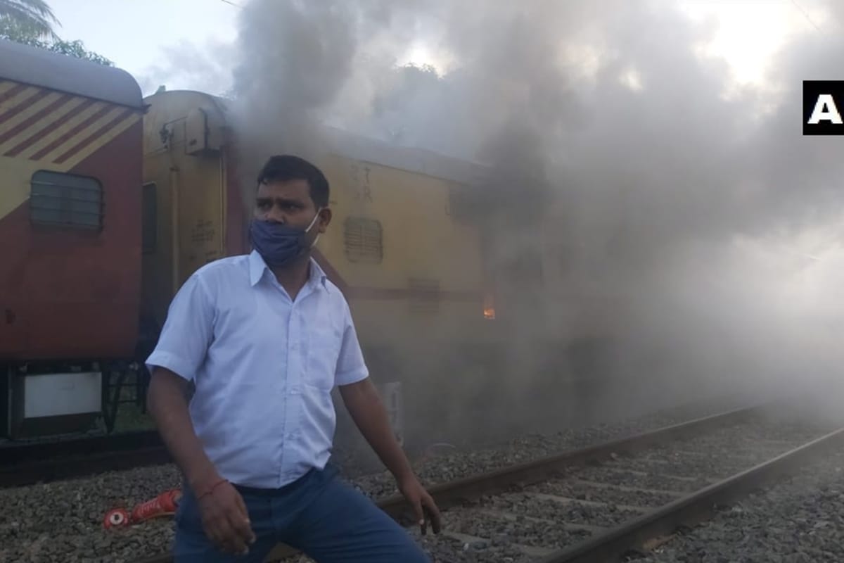 kerala luggage van of malabar express caught fire near varkala in thiruvananthapuram today no casualty