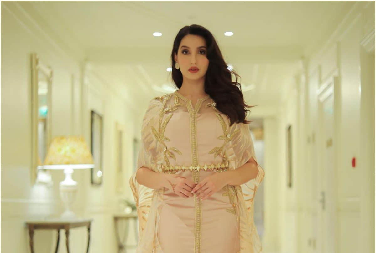 nora fatehi look queen of arab in golden kaftan dress