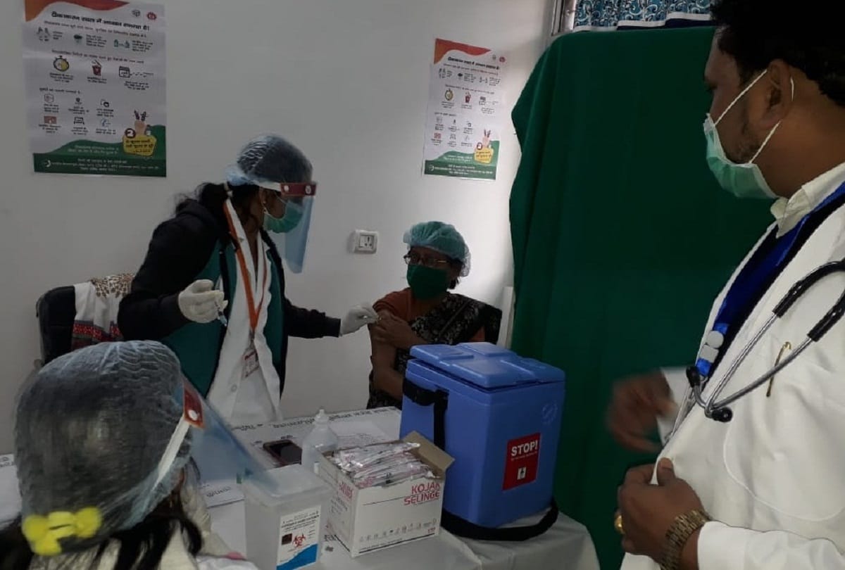 Vaccination launched in Prayagraj, campaign launched after PM's address