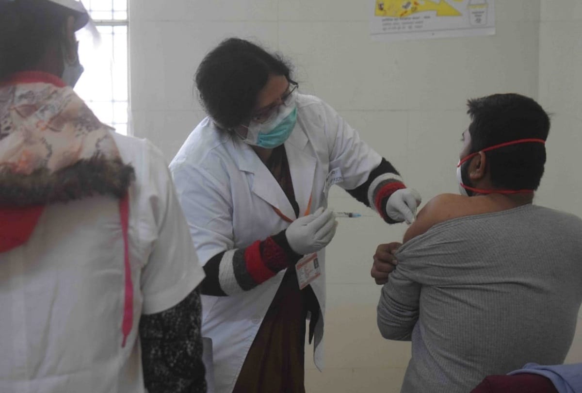 Vaccination launched in Prayagraj, campaign launched after PM's address
