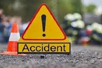 Aligarh news : Three labourers died as bike rammed into truck on Anupshahr road