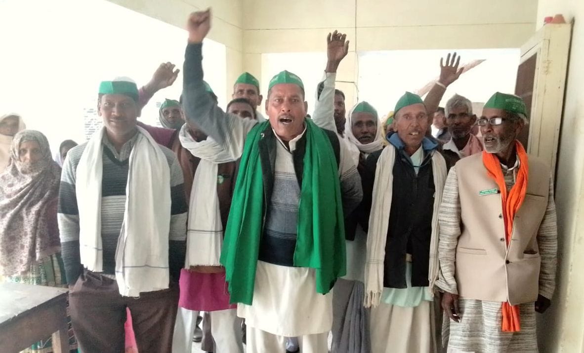 Demand to complete incomplete toilets of Pasner and Radena