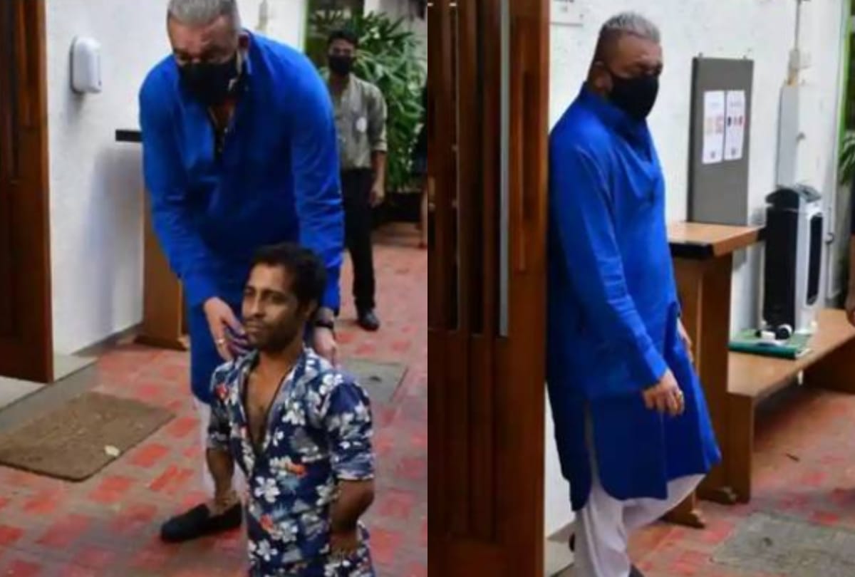 Sanjay dutt poses for the fan happiness here see photos