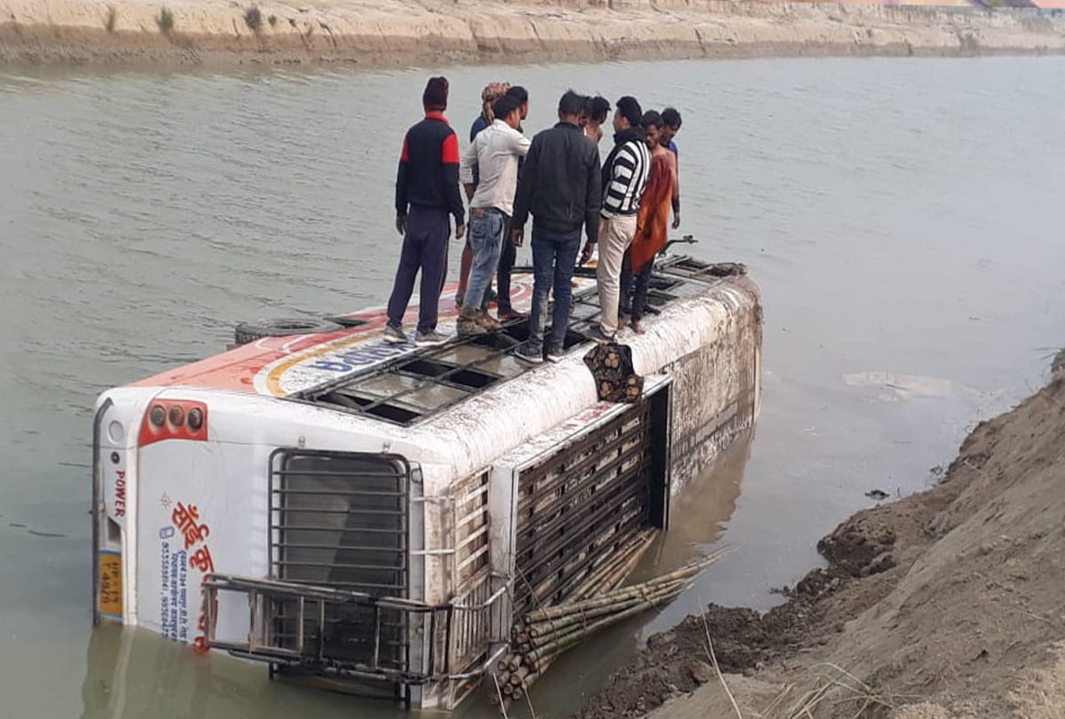 Uncontrollable bus falls into canal, woman died