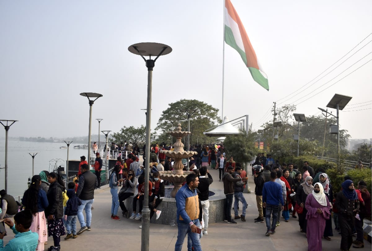 Gorakhpur weather photos after sunshine happiness on faces of people