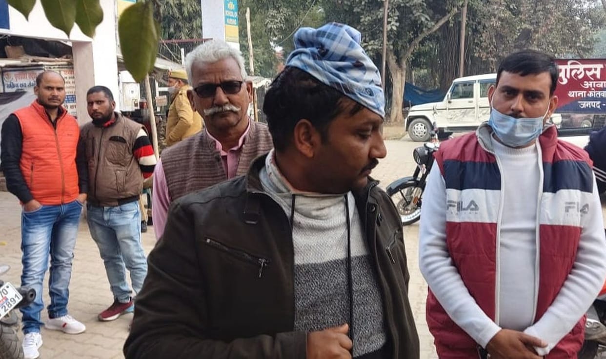 Rapid firing, beaten man with butts