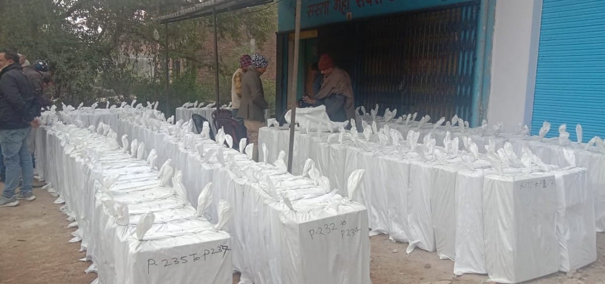 Narcotics Bureau and STF raided Shahganj cuff syrup recovered in huge amount in juanpur up