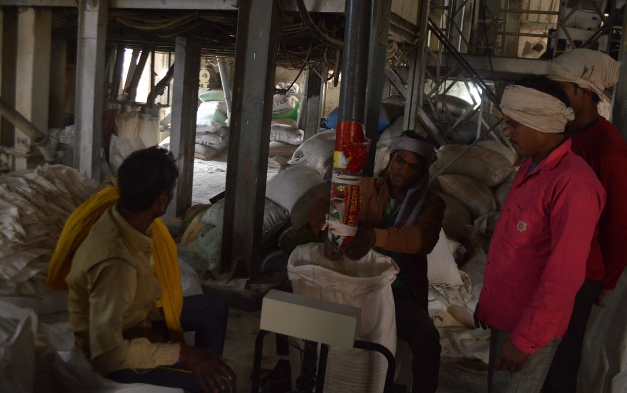 Hathras: Paddy rice of the district will reach the plate of the poor every month