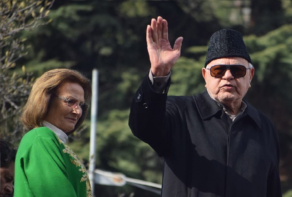 Farooq Abdullah statement about corona and wife Mollie Abdullah
