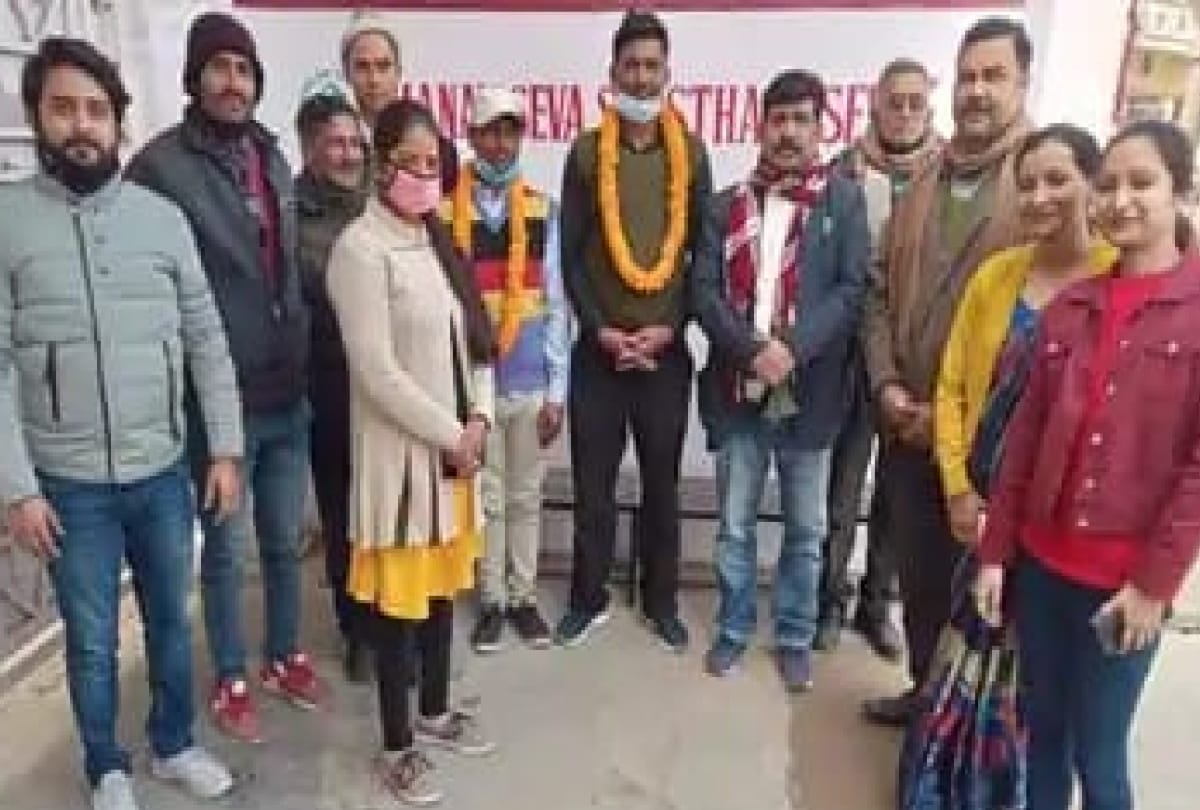 Six more Indians trapped in Somalia returned home