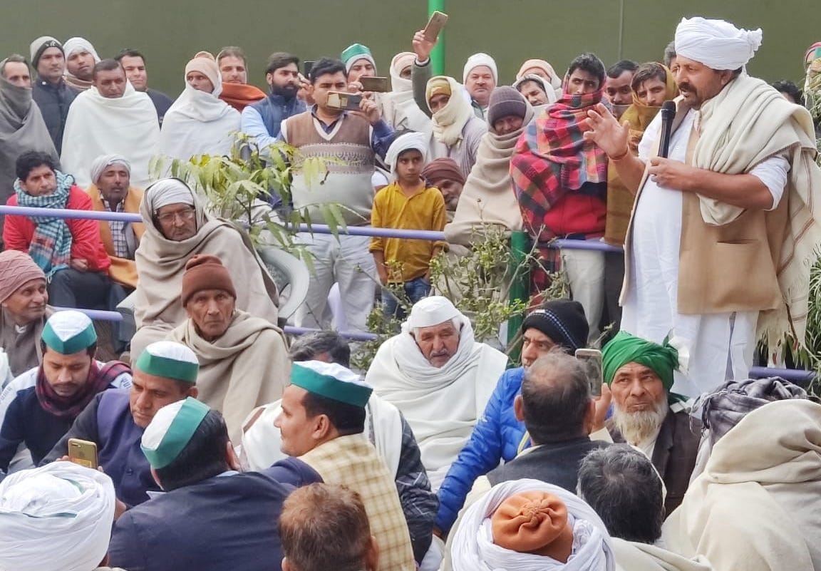 Regardless of the decision, farmers will travel to Delhi on 25th: Tikait