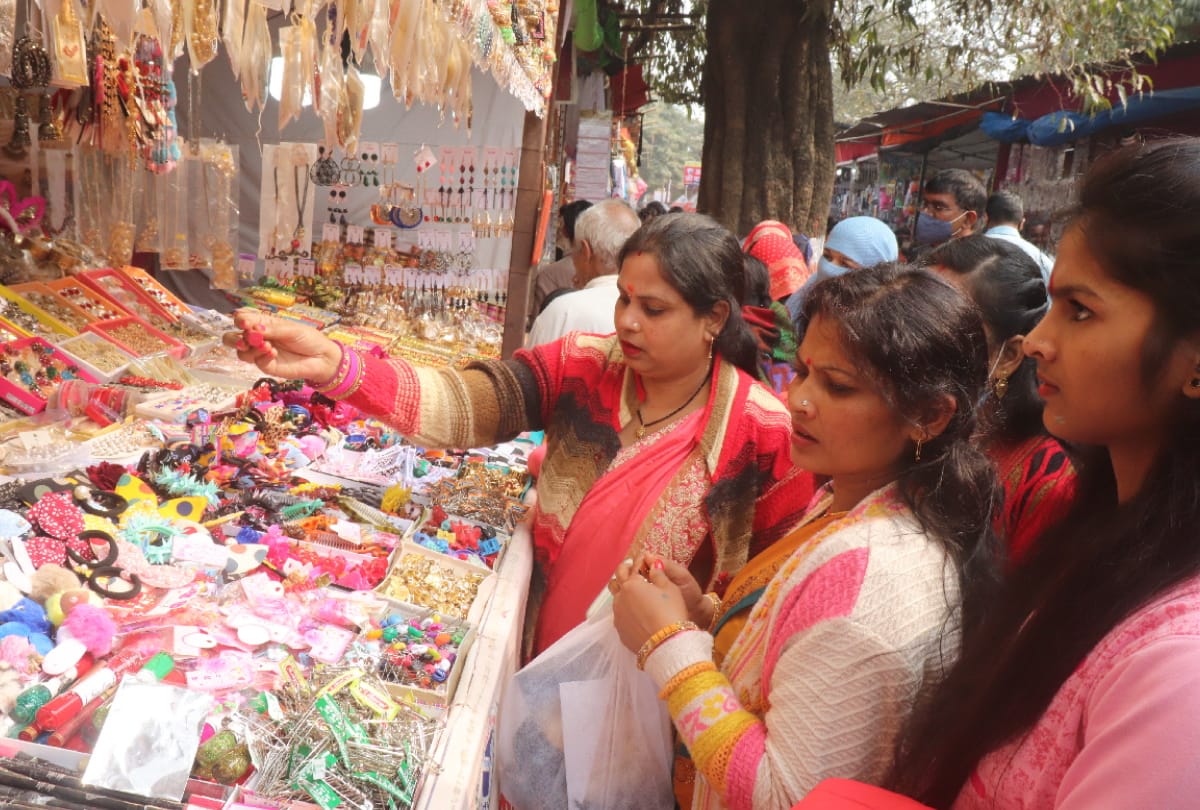 Gorakhnath Khichdi Mela see latest photos in gorakhnath mandir