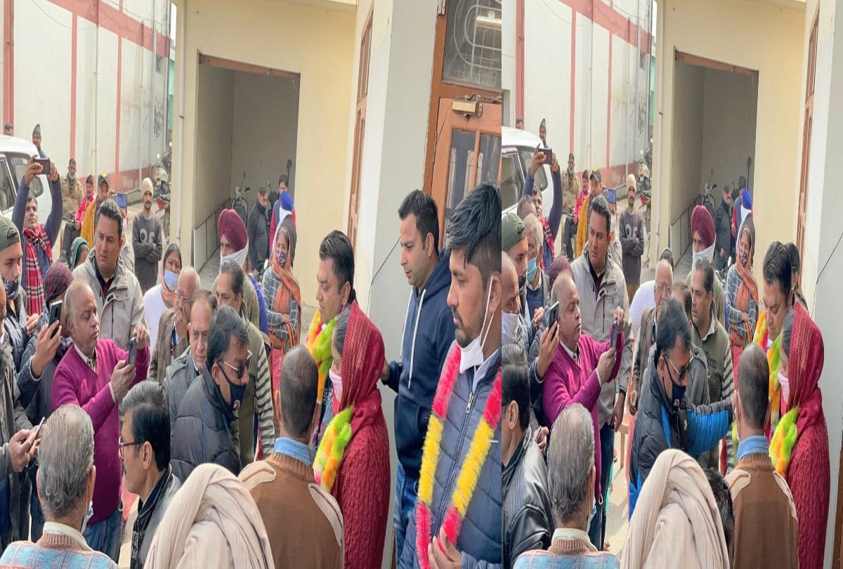 ruckur over the post of vice chairman in nagar panchayat Santoshgarh himachal, BJP supporters get kicked and punched