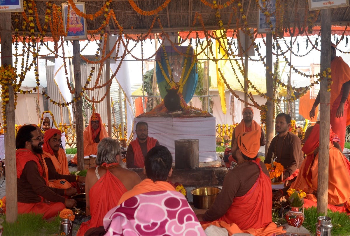 Yagya from enemy defeat at the border to the destruction of Corona