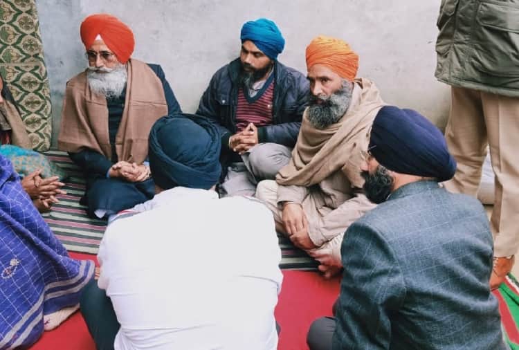 Five people died due to fireplace smoke in Punjab