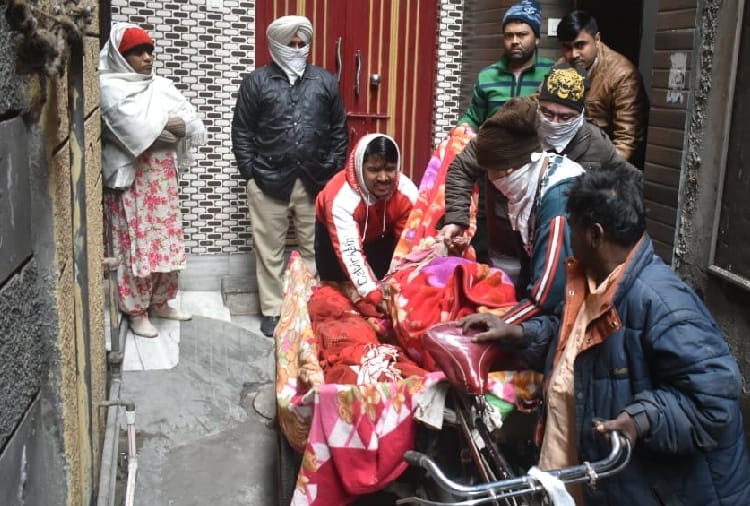 Mother and son died Due To Fireplace Smoke In Amritsar of Punjab