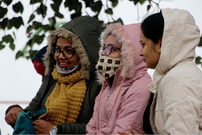 Varanasi Weather Uttar Pradesh: temperature down cold wave in varanasi