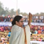 ममता बनर्जी राजनीति की रपटीली राह पर सुब्रत मुखर्जी के सहयोगी के तौर पर आगे बढ़ीं..!
