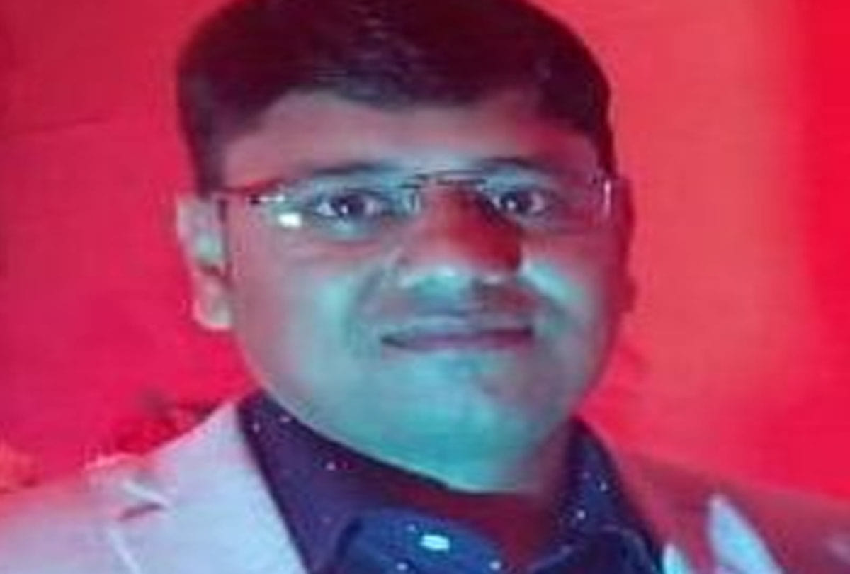Dentist committed suicide in etawah