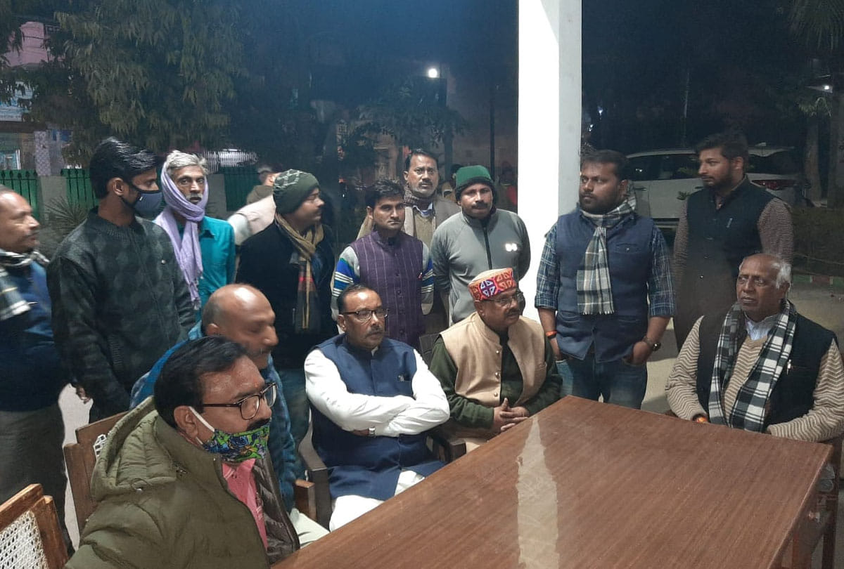 CO accused of beating with BJP leader
