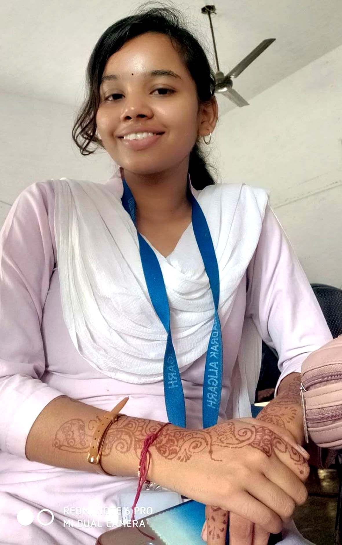 Amisha Gupta became District Topper of Diet