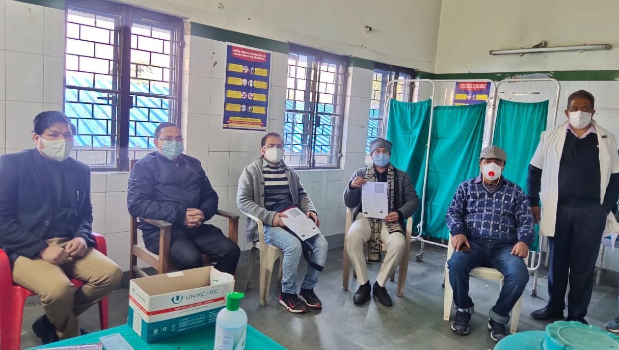 72 out of 100 health workers vaccinated in Ranikhet