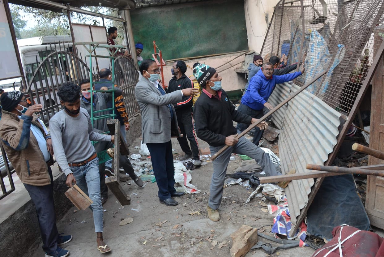 Encroachment in city removed in Municipal Corporation