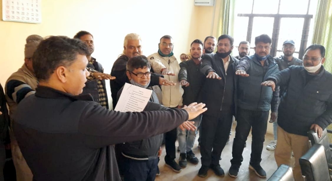 Oath of 'Road Safety, Survival' administered