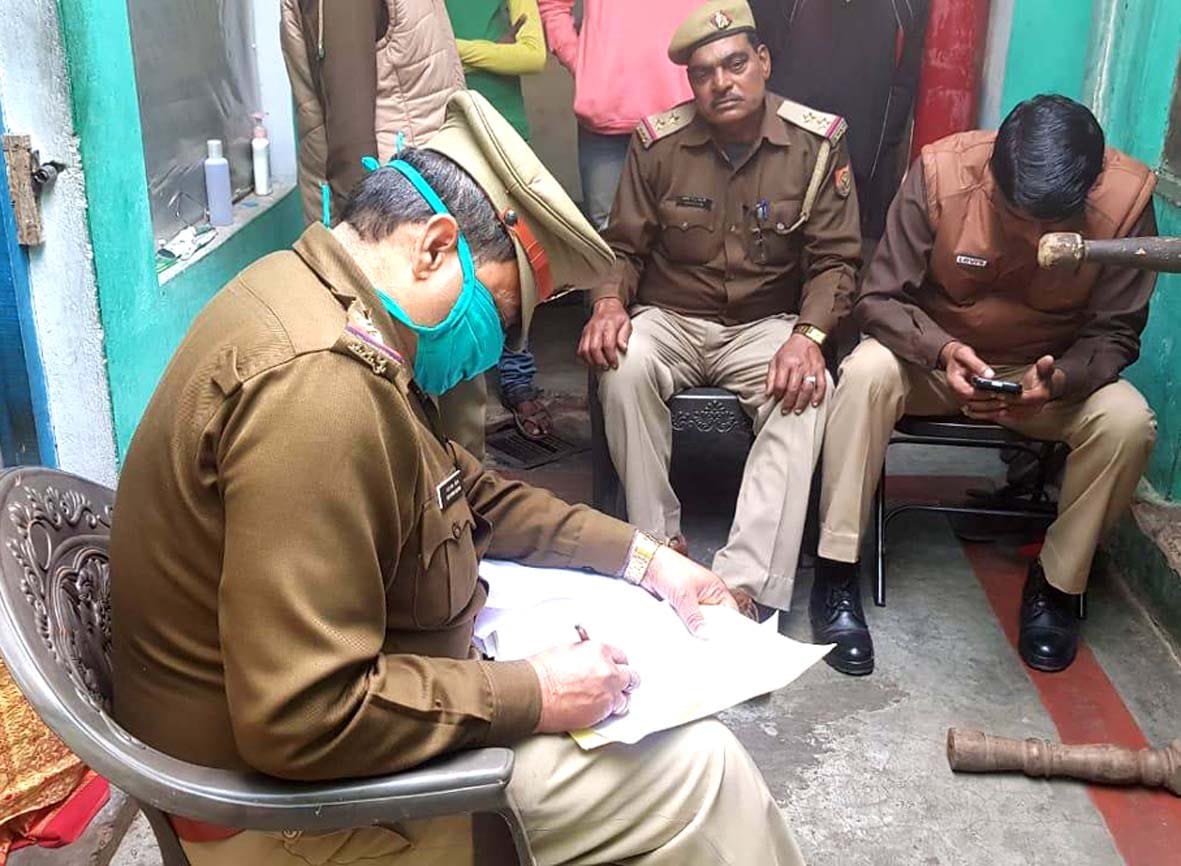 Two mobiles found in search, Pendrive