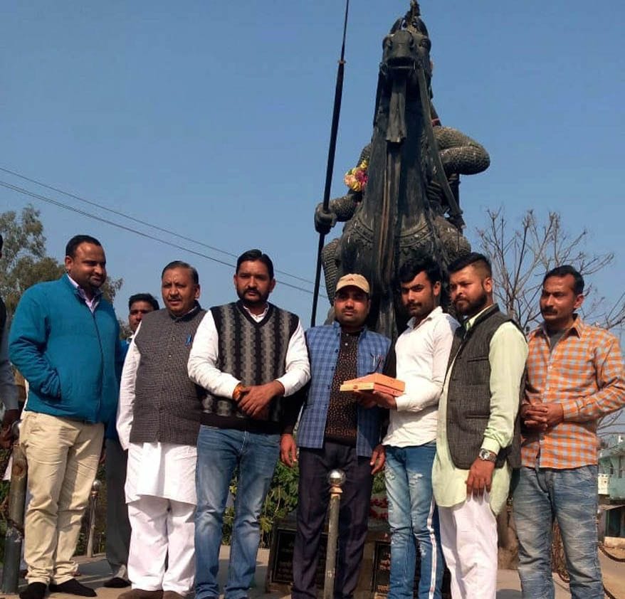 Maharana Pratap's death anniversary celebrated in Charthaval