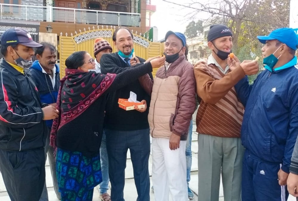 India vs Australia Match: Rishabh Pant Family Celebrate India team Victory in Roorkee photos