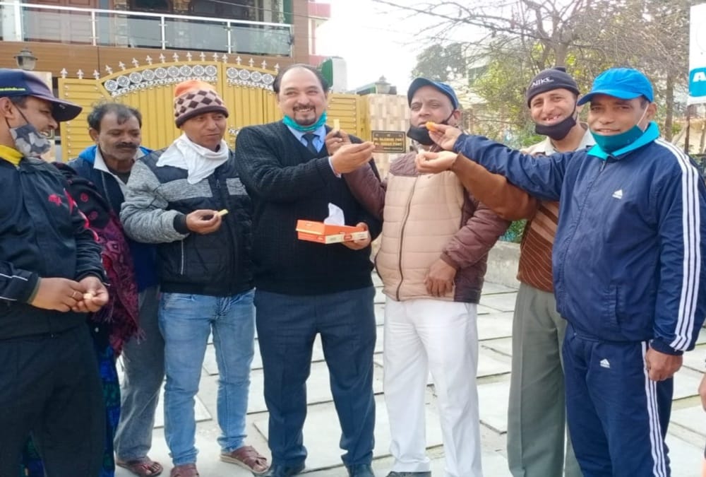 India vs Australia Match: Rishabh Pant Family Celebrate India team Victory in Roorkee photos
