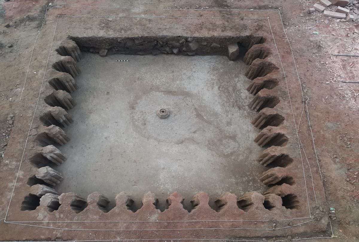 Ancient pots found in excavation at Todarmal Baradari In Fatehpur Sikri