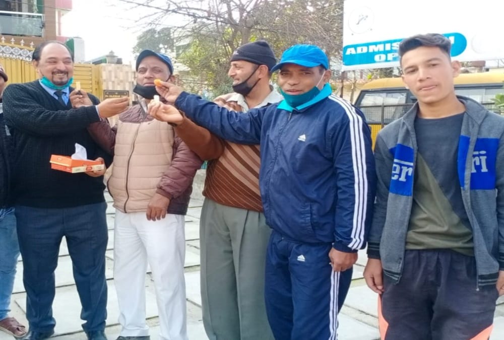 India vs Australia Match: Rishabh Pant Family Celebrate India team Victory in Roorkee photos