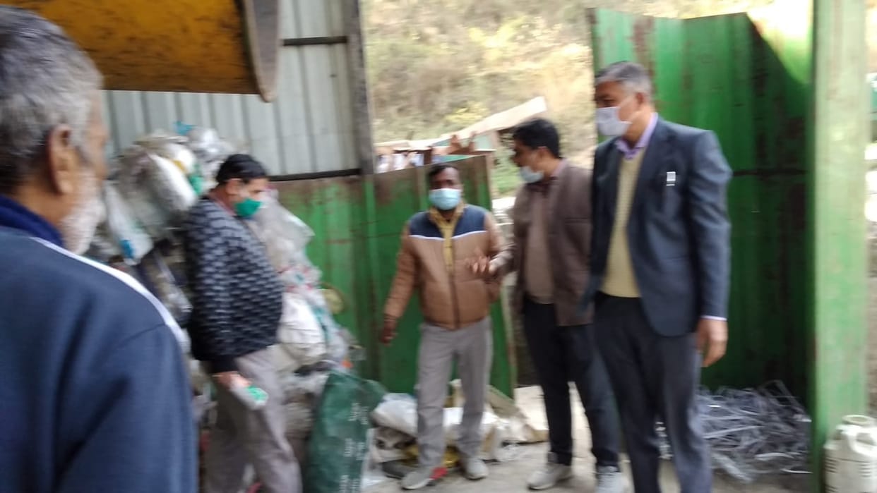 hamirpur nagar parishad team inspected the waste treatment plant