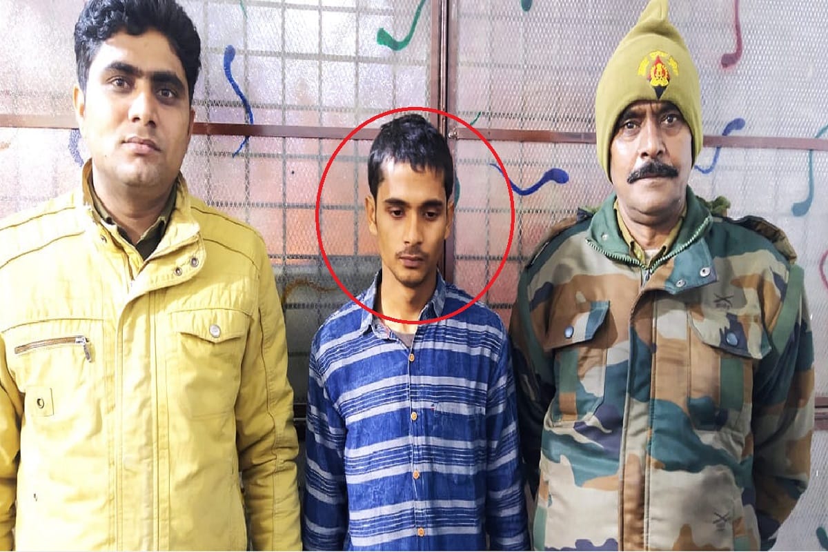 UP Crime News in Hindi: Police has arrested a accused Aaftaab and busted a gang